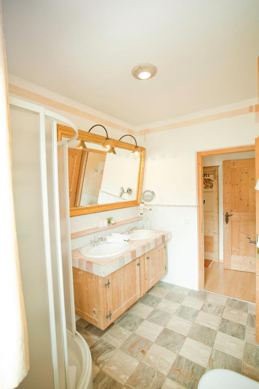 Piccolohotel Tempele Residence San Candido Bagian luar foto